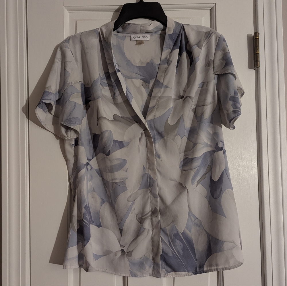 Calvin Klein Women's Floral Top - Gray and White